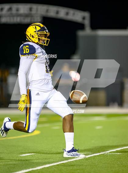 Thumbnail 3 in Nimitz @ College Park (UIL 6A Bi-District Playoff) photogallery.