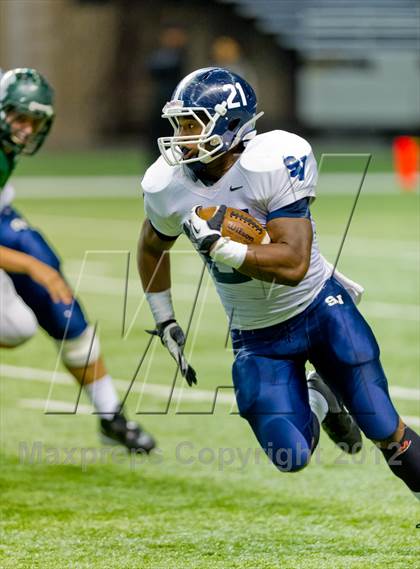 Thumbnail 1 in Smithson Valley vs. Reagan (UIL 5A Division 2 Region 4 Bi-District Playoff) photogallery.