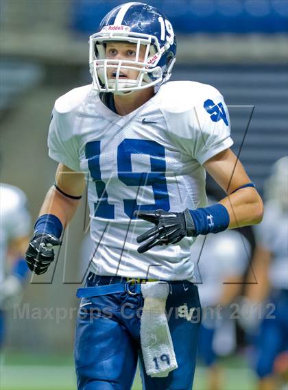 Thumbnail 2 in Smithson Valley vs. Reagan (UIL 5A Division 2 Region 4 Bi-District Playoff) photogallery.