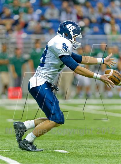 Thumbnail 1 in Smithson Valley vs. Reagan (UIL 5A Division 2 Region 4 Bi-District Playoff) photogallery.