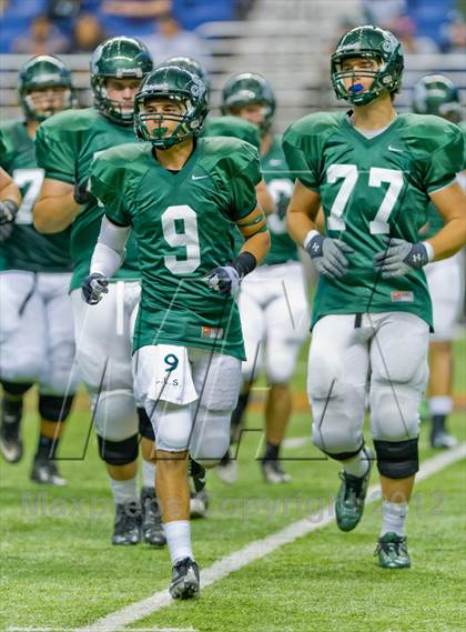 Thumbnail 2 in Smithson Valley vs. Reagan (UIL 5A Division 2 Region 4 Bi-District Playoff) photogallery.