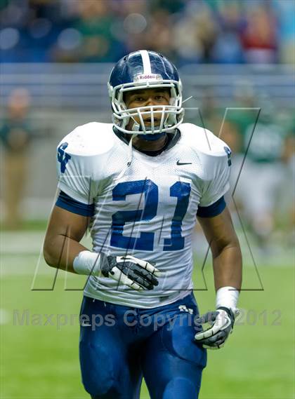 Thumbnail 3 in Smithson Valley vs. Reagan (UIL 5A Division 2 Region 4 Bi-District Playoff) photogallery.