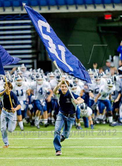 Thumbnail 1 in Smithson Valley vs. Reagan (UIL 5A Division 2 Region 4 Bi-District Playoff) photogallery.