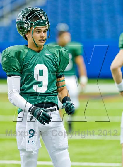 Thumbnail 3 in Smithson Valley vs. Reagan (UIL 5A Division 2 Region 4 Bi-District Playoff) photogallery.