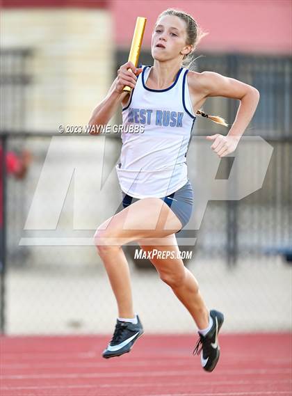 Thumbnail 1 in UIL 16 3A District Meet photogallery.