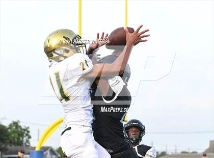 Thumbnail 1 in Thomas Jefferson @ Grace King (Scrimmage at Joe Yenni Stadium) photogallery.