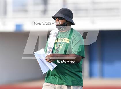 Thumbnail 1 in Thomas Jefferson @ Grace King (Scrimmage at Joe Yenni Stadium) photogallery.