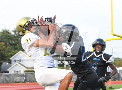 Thumbnail 3 in Thomas Jefferson @ Grace King (Scrimmage at Joe Yenni Stadium) photogallery.