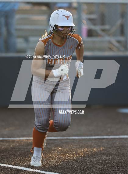 Thumbnail 1 in Dobie @ Kingwood photogallery.