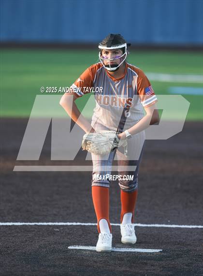Thumbnail 2 in Dobie @ Kingwood photogallery.