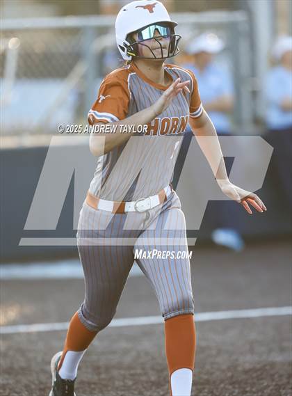 Thumbnail 2 in Dobie @ Kingwood photogallery.