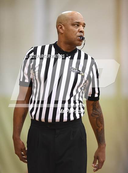Thumbnail 3 in Edna Karr vs John Curtis (Country Day Classic) photogallery.