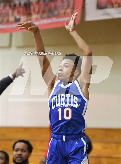 Thumbnail 3 in Edna Karr vs John Curtis (Country Day Classic) photogallery.