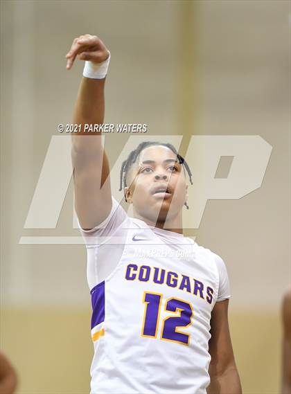 Thumbnail 2 in Edna Karr vs John Curtis (Country Day Classic) photogallery.