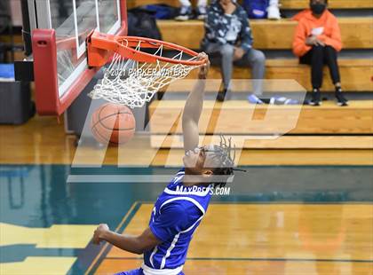 Thumbnail 3 in Edna Karr vs John Curtis (Country Day Classic) photogallery.