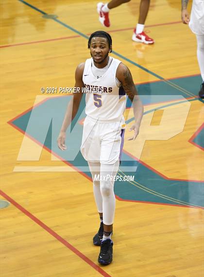 Thumbnail 2 in Edna Karr vs John Curtis (Country Day Classic) photogallery.