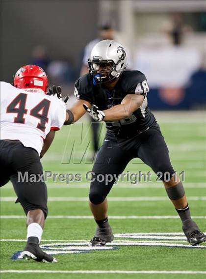 Thumbnail 1 in Cedar Hill vs. Guyer (Kirk Herbstreit National Kickoff Classic) photogallery.