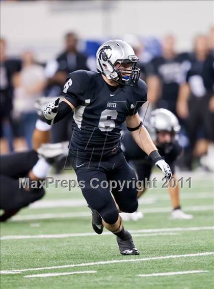 Thumbnail 2 in Cedar Hill vs. Guyer (Kirk Herbstreit National Kickoff Classic) photogallery.