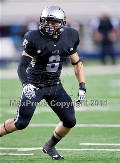 Thumbnail 2 in Cedar Hill vs. Guyer (Kirk Herbstreit National Kickoff Classic) photogallery.