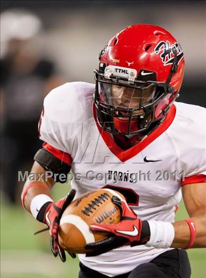 Thumbnail 2 in Cedar Hill vs. Guyer (Kirk Herbstreit National Kickoff Classic) photogallery.