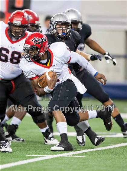 Thumbnail 1 in Cedar Hill vs. Guyer (Kirk Herbstreit National Kickoff Classic) photogallery.
