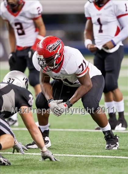 Thumbnail 3 in Cedar Hill vs. Guyer (Kirk Herbstreit National Kickoff Classic) photogallery.