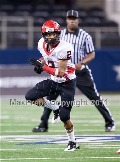 Thumbnail 2 in Cedar Hill vs. Guyer (Kirk Herbstreit National Kickoff Classic) photogallery.