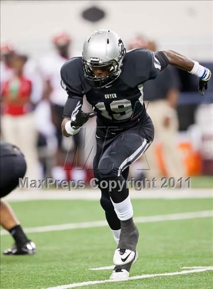 Thumbnail 3 in Cedar Hill vs. Guyer (Kirk Herbstreit National Kickoff Classic) photogallery.