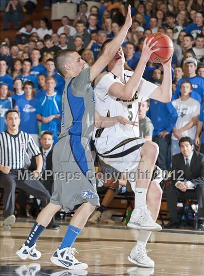 Thumbnail 2 in Legend @ Arapahoe (CHSAA 5A Sweet 16) photogallery.
