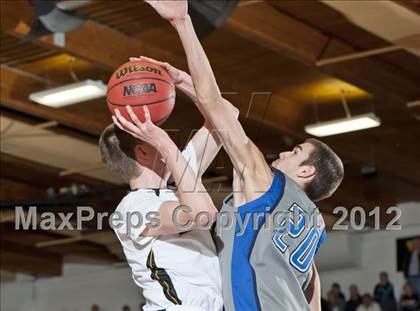 Thumbnail 1 in Legend @ Arapahoe (CHSAA 5A Sweet 16) photogallery.