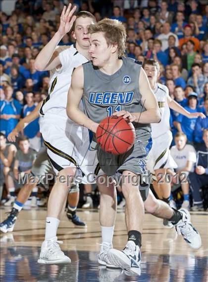 Thumbnail 2 in Legend @ Arapahoe (CHSAA 5A Sweet 16) photogallery.