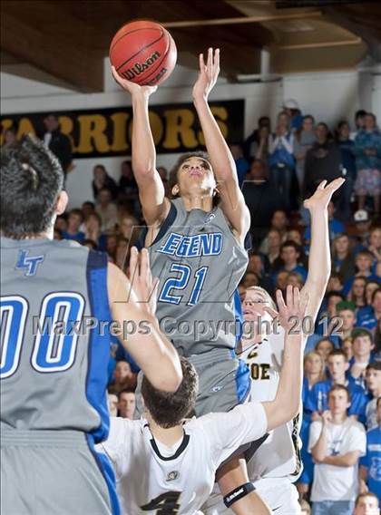 Thumbnail 3 in Legend @ Arapahoe (CHSAA 5A Sweet 16) photogallery.
