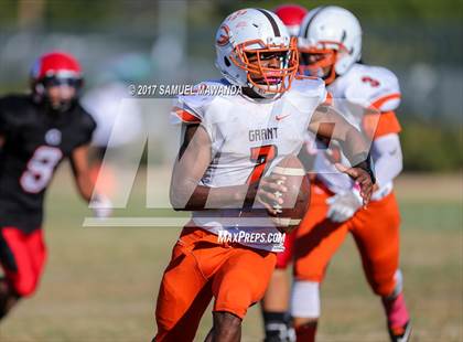 Thumbnail 2 in Grant @ Arleta photogallery.