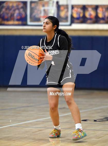 Thumbnail 2 in River Valley vs. Gridley (Sutter Tournament) photogallery.