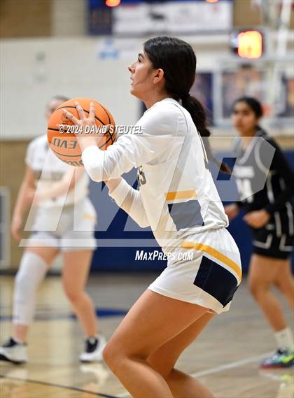 Thumbnail 2 in River Valley vs. Gridley (Sutter Tournament) photogallery.