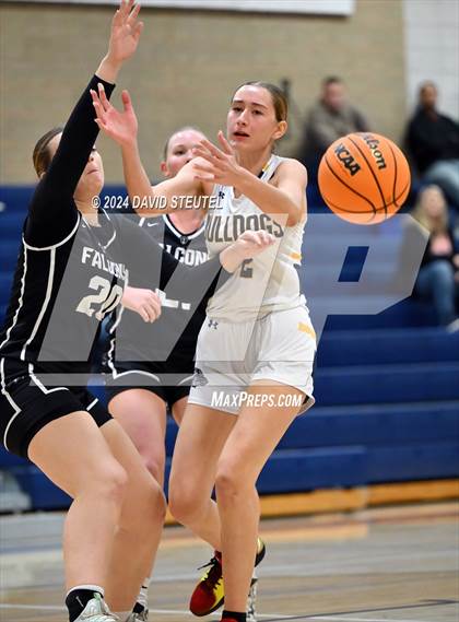 Thumbnail 2 in River Valley vs. Gridley (Sutter Tournament) photogallery.