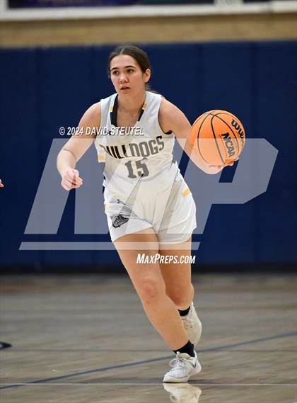 Thumbnail 2 in River Valley vs. Gridley (Sutter Tournament) photogallery.