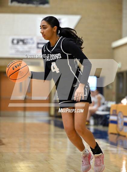 Thumbnail 3 in River Valley vs. Gridley (Sutter Tournament) photogallery.