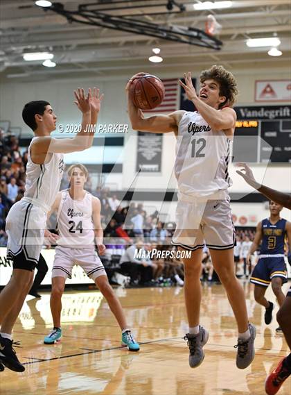 Thumbnail 1 in Stony Point @ Vandegrift photogallery.