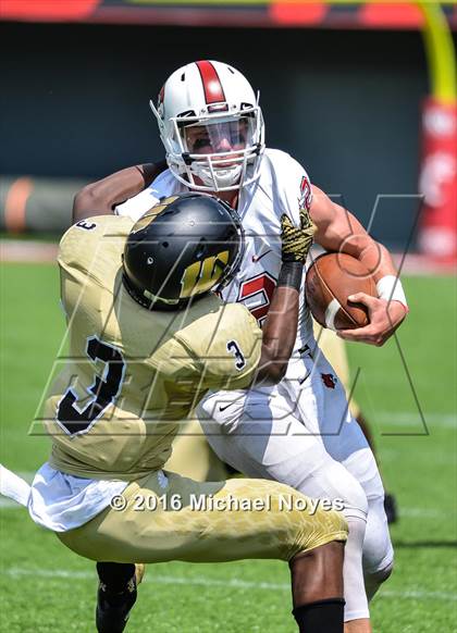 Thumbnail 3 in Colerain vs. Warren Central (Crosstown Showdown) photogallery.