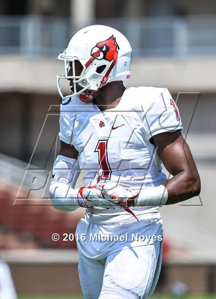 Thumbnail 3 in Colerain vs. Warren Central (Crosstown Showdown) photogallery.