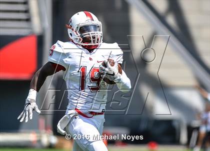 Thumbnail 1 in Colerain vs. Warren Central (Crosstown Showdown) photogallery.
