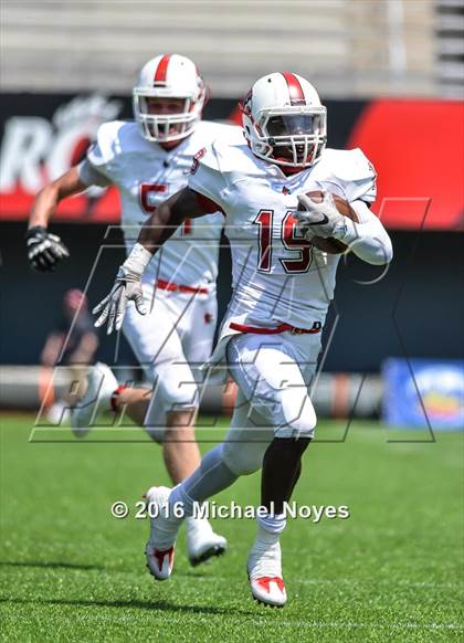 Thumbnail 2 in Colerain vs. Warren Central (Crosstown Showdown) photogallery.