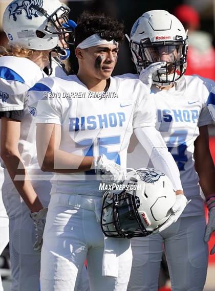 Thumbnail 2 in Bishop Union vs. Salesian College Preparatory (CIF D6-A State Final) photogallery.
