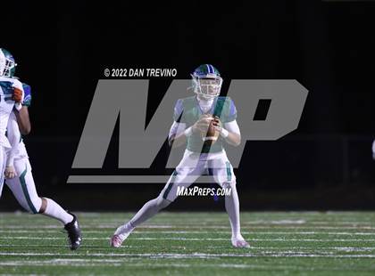 Thumbnail 1 in Hickory vs Green Run (VHSL Class 5A Quarterfinal) photogallery.