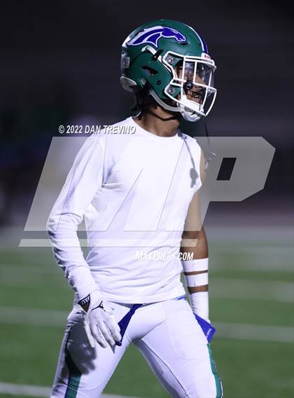 Thumbnail 3 in Hickory vs Green Run (VHSL Class 5A Quarterfinal) photogallery.