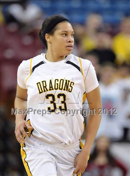Thumbnail 2 in Laguna Hills vs. Bishop O'Dowd (CIF State D3 Final) photogallery.
