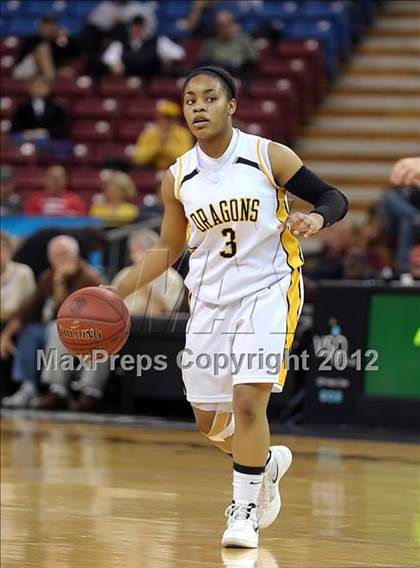 Thumbnail 3 in Laguna Hills vs. Bishop O'Dowd (CIF State D3 Final) photogallery.