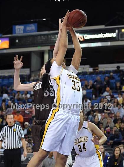 Thumbnail 1 in Laguna Hills vs. Bishop O'Dowd (CIF State D3 Final) photogallery.