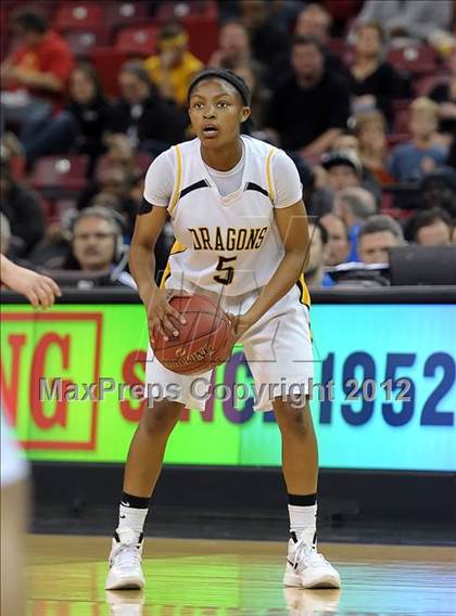Thumbnail 3 in Laguna Hills vs. Bishop O'Dowd (CIF State D3 Final) photogallery.
